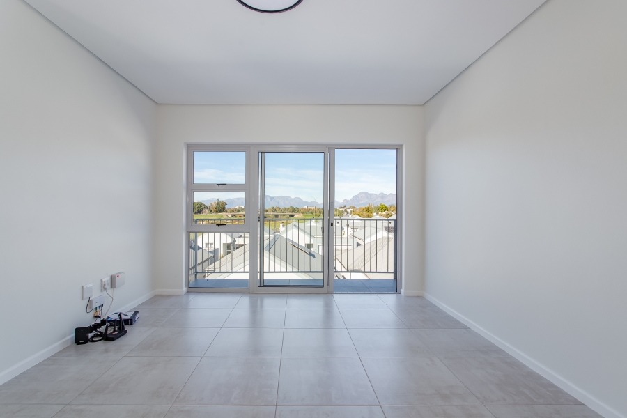 To Let 2 Bedroom Property for Rent in Honeydew Country Estate Western Cape